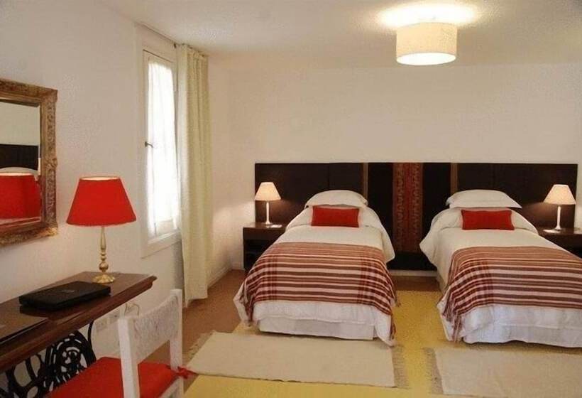 اتاق لوکس, Tiana Buenos Aires