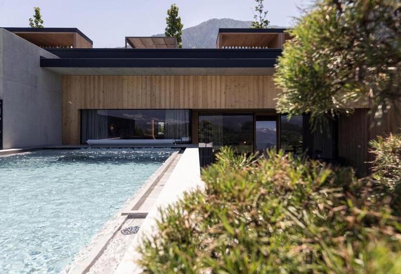 جناح مزود بحمام سباحة, Winkler Sport & Spa Resort