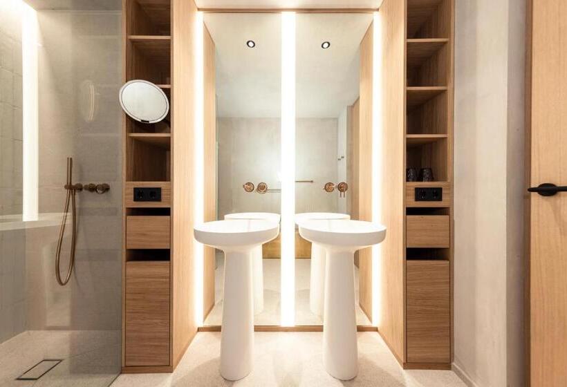 جناح مزود بحمام سباحة, Winkler Sport & Spa Resort