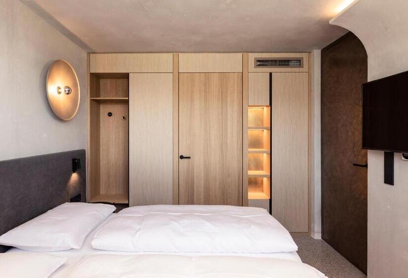 جناح مزود بحمام سباحة, Winkler Sport & Spa Resort