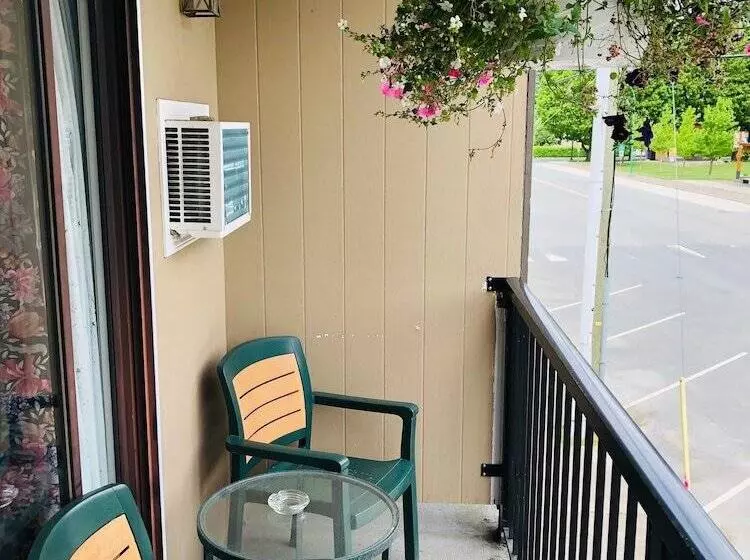 ダブルベッドのクラシックルーム, Windsor Motel