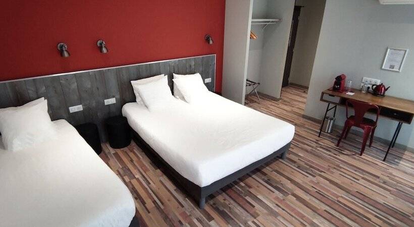 חדר סטנדרט לשלושה, Logis Hotel Yseria   Historical Center