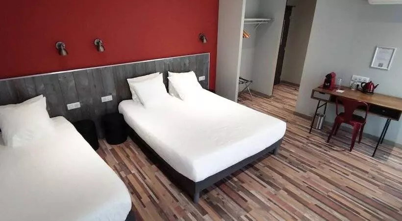 اتاق استاندارد سه نفره, Logis Hotel Yseria   Historical Center
