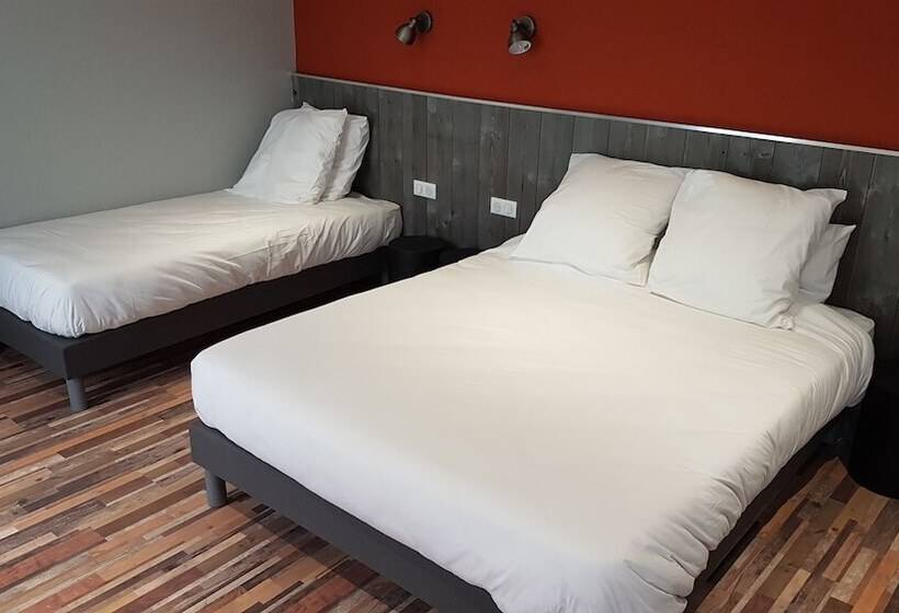 חדר סטנדרט לשלושה, Logis Hotel Yseria   Historical Center