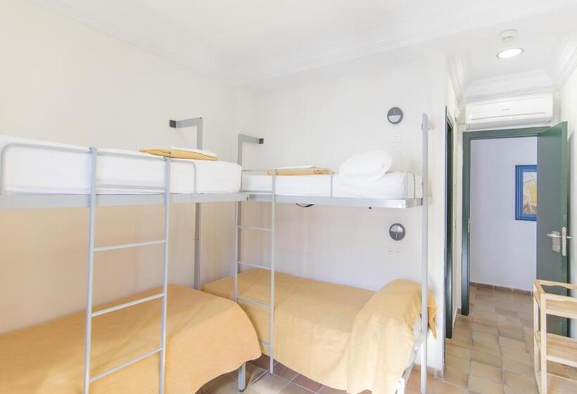 חדר סטנדרט לארבעה, Albergue Inturjoven Punta Umbría