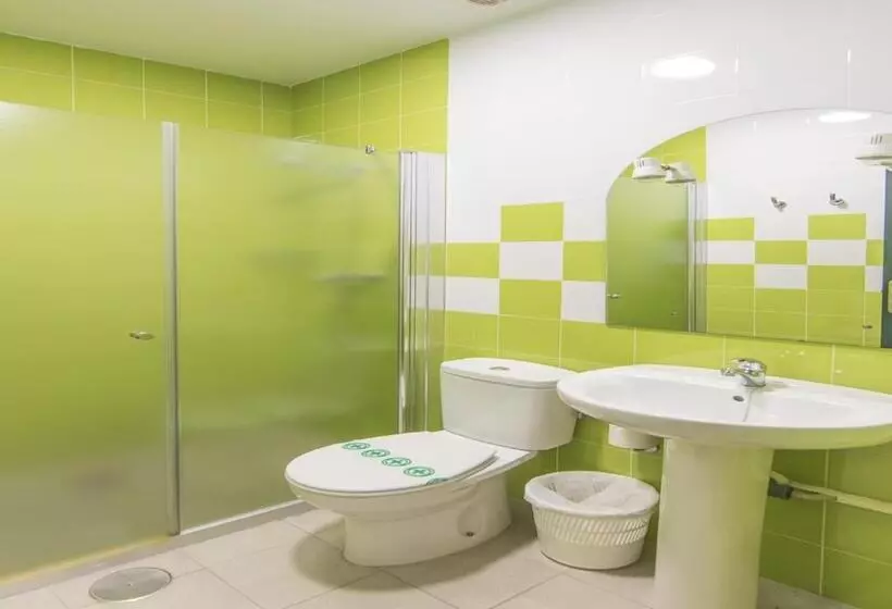 اتاق استاندارد سه نفره, Albergue Inturjoven Punta Umbría