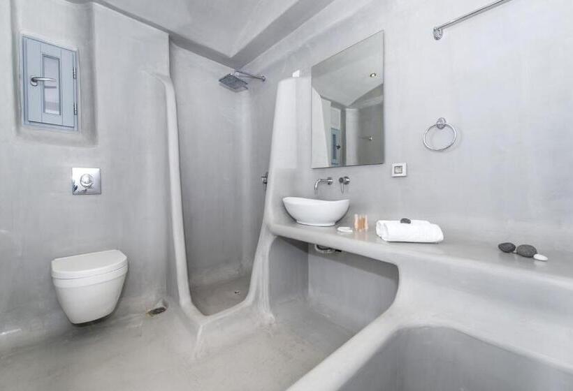 جناح جونيور مزوَّد بجاكوزي, Blue Waves Suites & Apartments