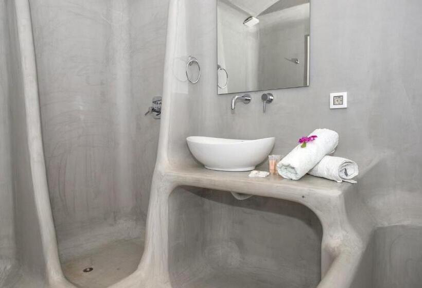 جناح مطلّ علي البحر, Blue Waves Suites & Apartments