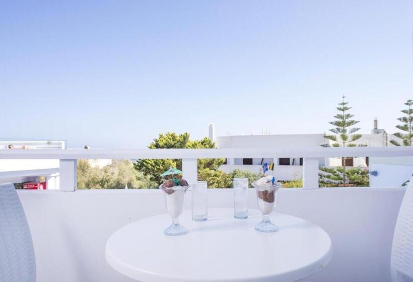 جناح مزود بجاكوزى, Blue Waves Suites & Apartments