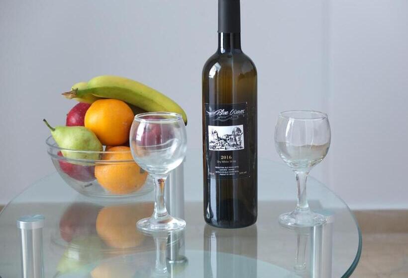 جناح عائلي, Blue Waves Suites & Apartments