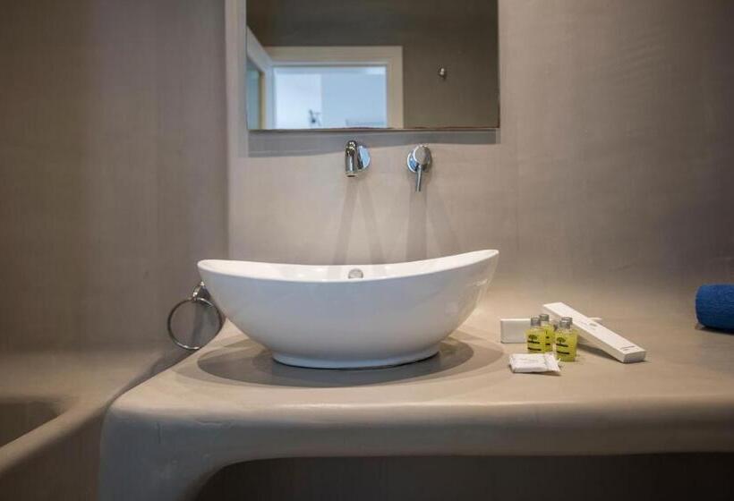 جناح عائلي, Blue Waves Suites & Apartments