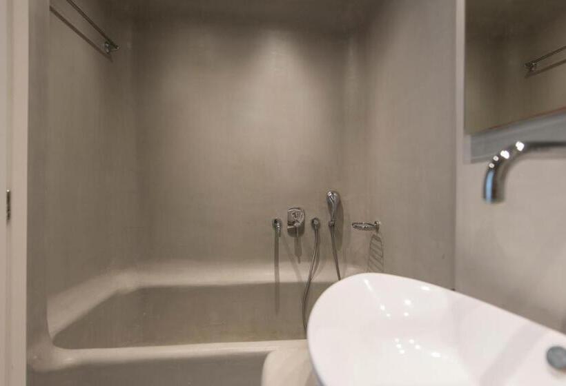 جناح عائلي, Blue Waves Suites & Apartments