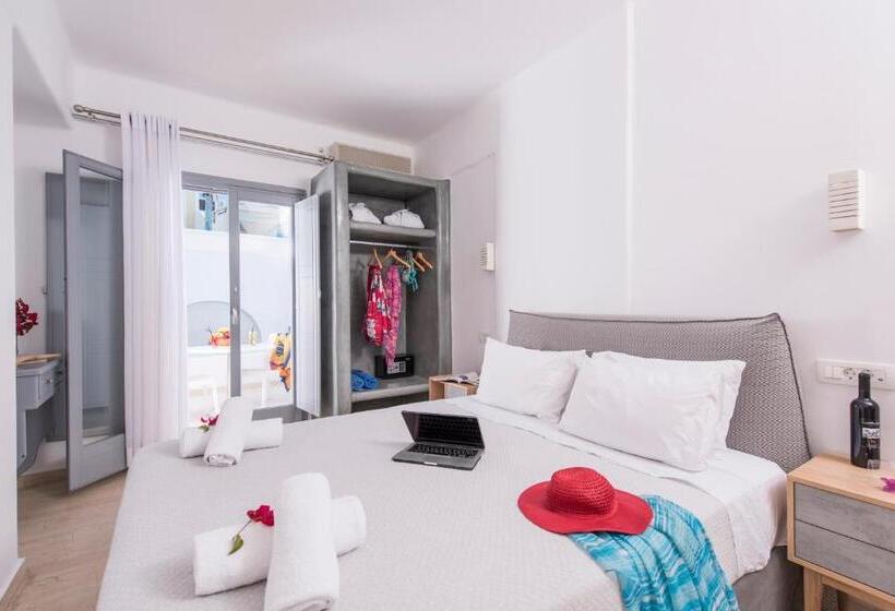 Люкс Повышенной Комфортности, Blue Waves Suites & Apartments