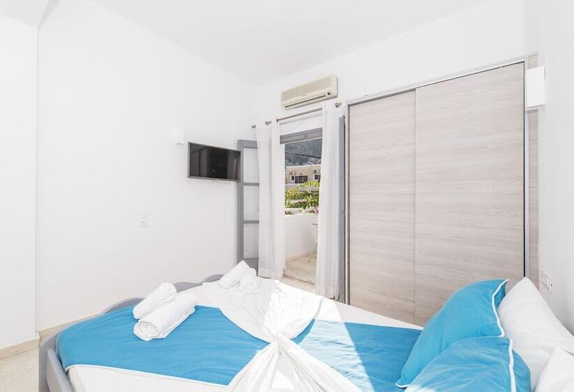 Апартаменты 1 Спальня, Blue Waves Suites & Apartments