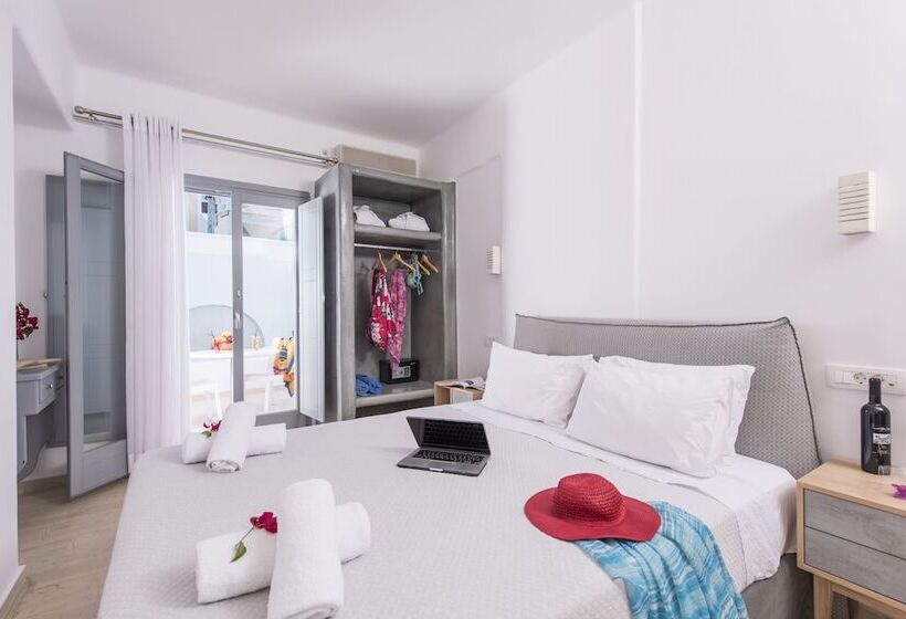 جناح ديلوكس, Blue Waves Suites & Apartments