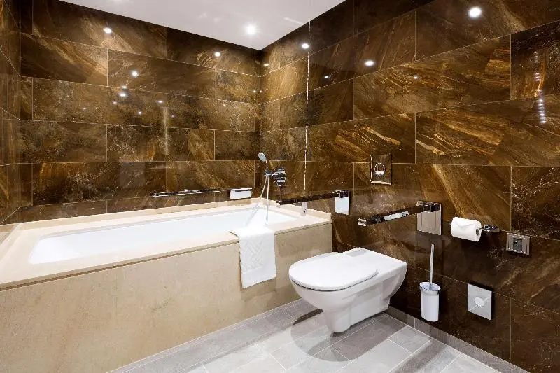 اتاق استاندارد با تخت بزرگ برای معلولان, Doubletree By Hilton Hotel & Conference Centre Warsaw