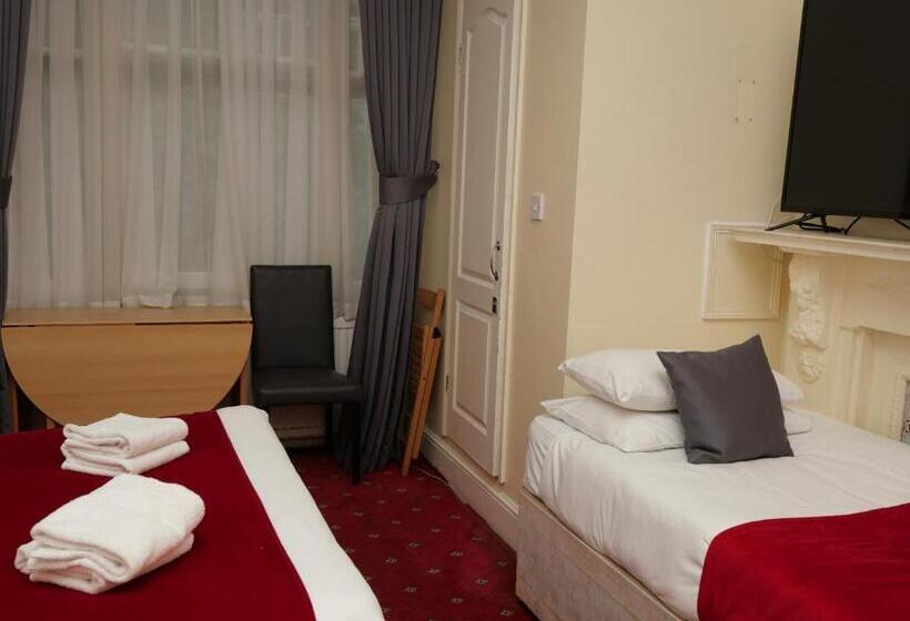 غرفة قياسية ثلاثية حمام مشترك, Arran House