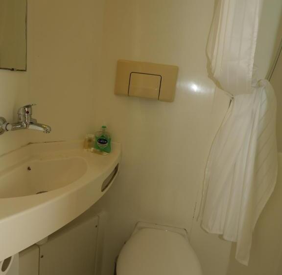 غرفة قياسية, Arran House