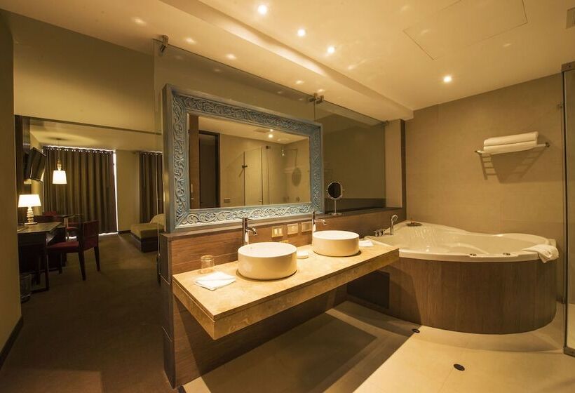 سوئیت پریمیوم, Arawi Miraflores Prime