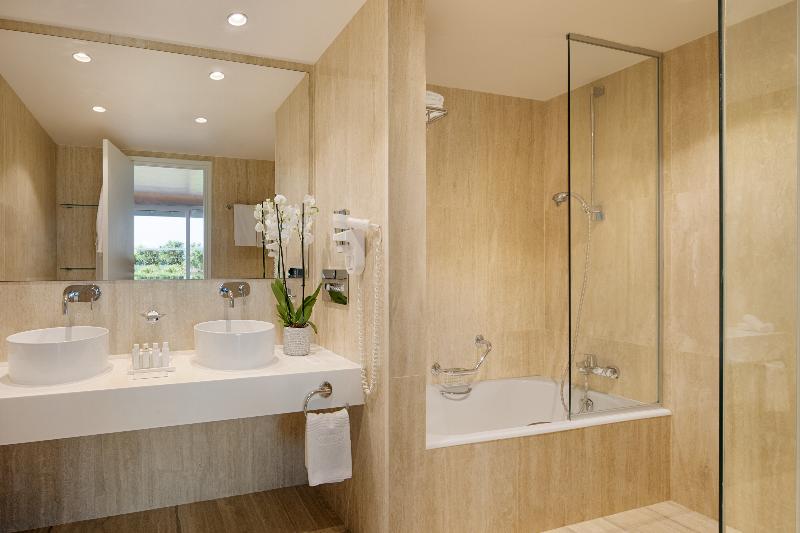 اتاق لوکس, Arawi Miraflores Prime