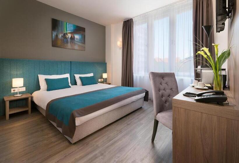 Pokój Superior Jednoosobowy, Arcadia  Budapest