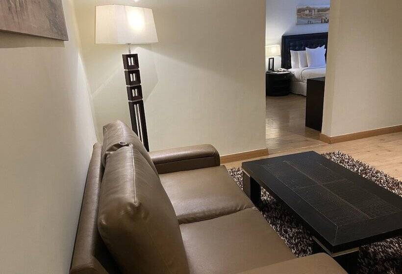 سوییت جونیور, Barcelo Cairo Pyramids