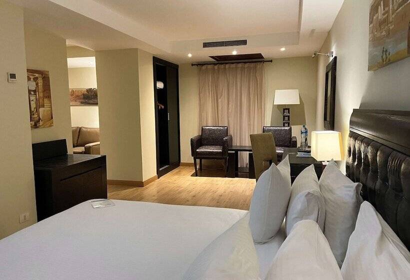 سوییت جونیور لوکس, Barcelo Cairo Pyramids