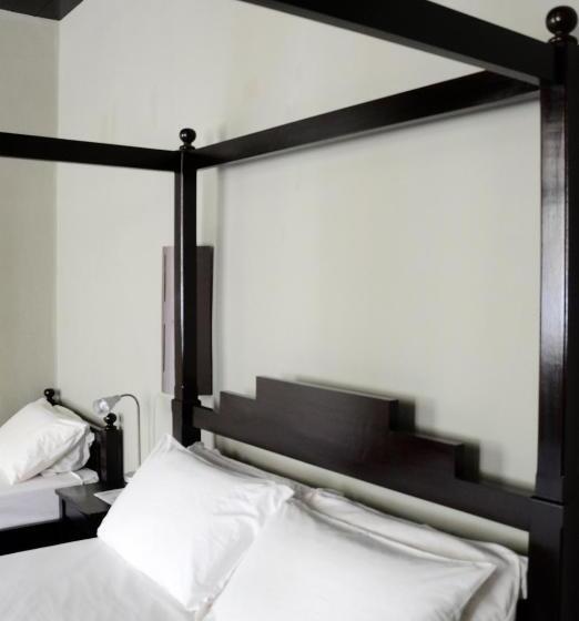 اتاق خانوادگی, Casa Colonial