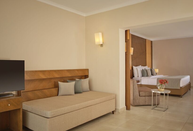 اتاق لوکس, Coral Sea Waterworld Sharm El Sheikh