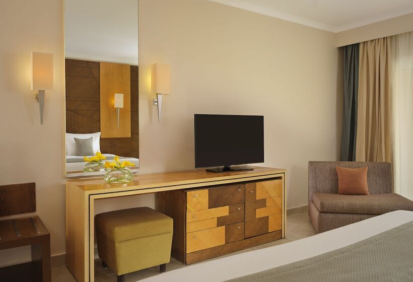 اتاق سوپریور خانوادگی, Coral Sea Waterworld Sharm El Sheikh