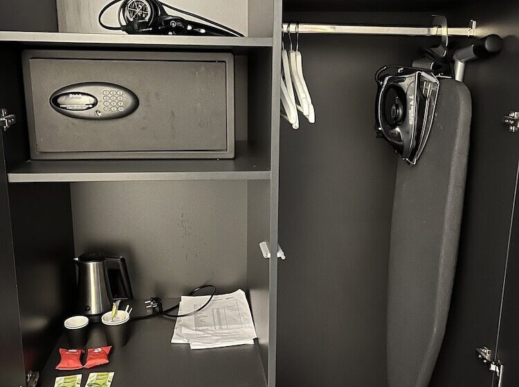 חדר סופריור, Glow