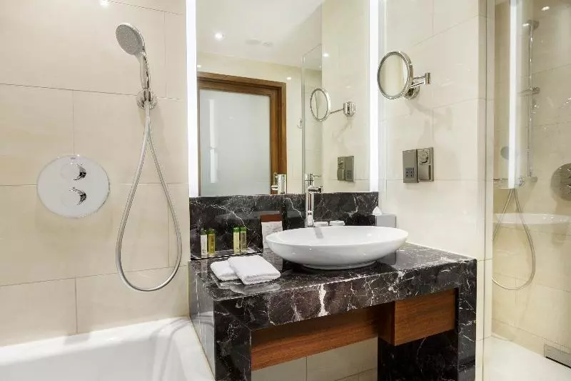 اتاق استاندارد, Doubletree By Hilton Hotel & Conference Centre Warsaw