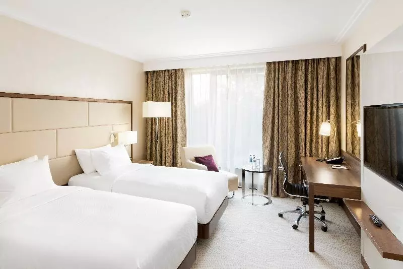 اتاق استاندارد با چشم‌انداز باغ, Doubletree By Hilton Hotel & Conference Centre Warsaw