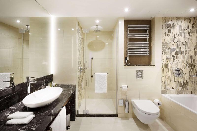 غرفة ديلوكس سرير كينج, Doubletree By Hilton Hotel & Conference Centre Warsaw