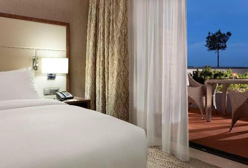 اتاق استاندارد با تخت بزرگ, Doubletree By Hilton Hotel & Conference Centre Warsaw