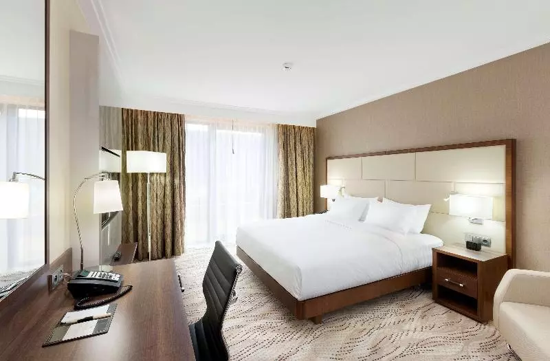 اتاق استاندارد با تخت بزرگ, Doubletree By Hilton Hotel & Conference Centre Warsaw