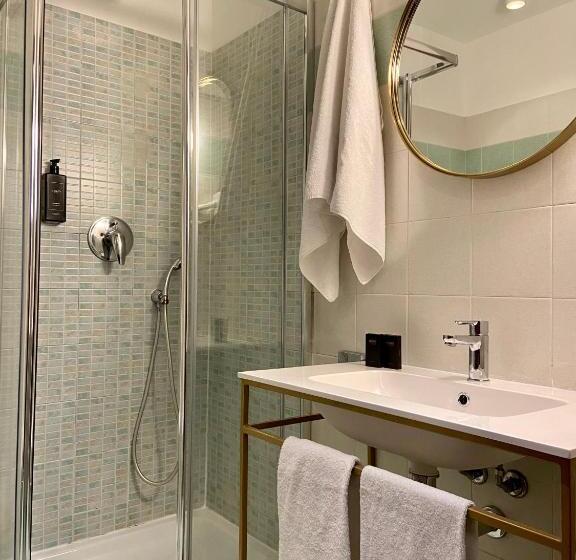 标准间, Av Hotel Milano