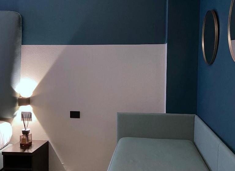 四人标准间, Av Hotel Milano