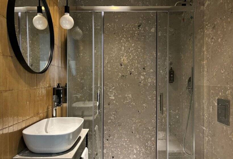 标准间, Av Hotel Milano