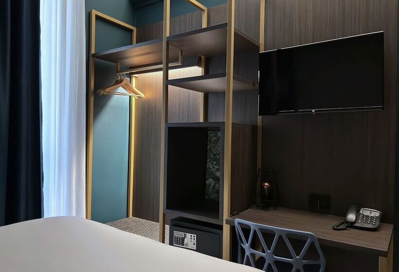 标准间, Av Hotel Milano