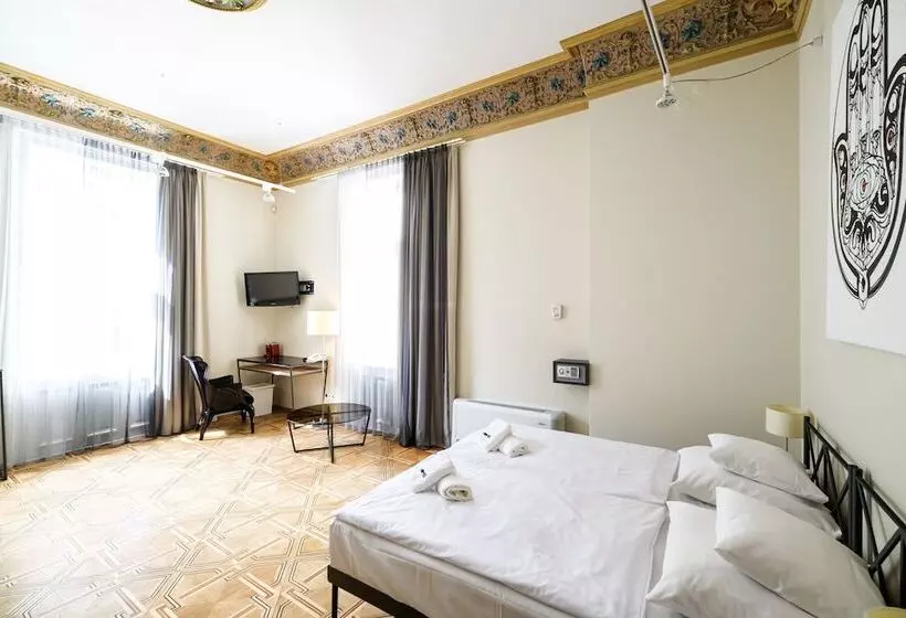 اتاق سوپریور, Home Apart