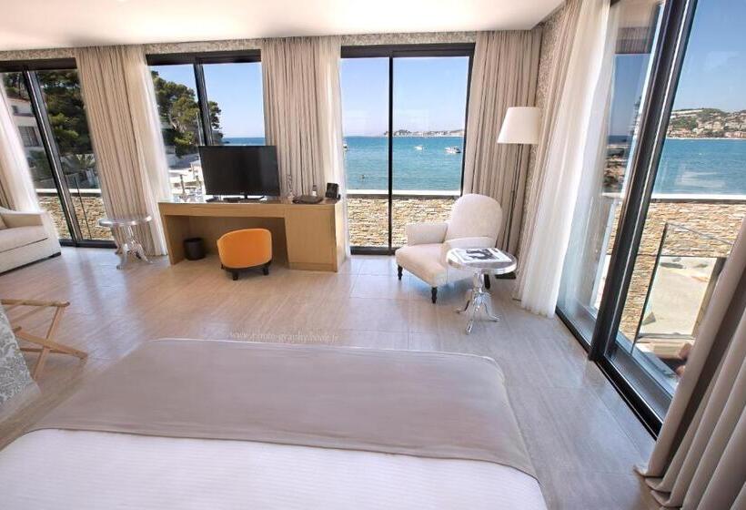 סוויטת ג'וניור נוף לים, Hostellerie La Farandole