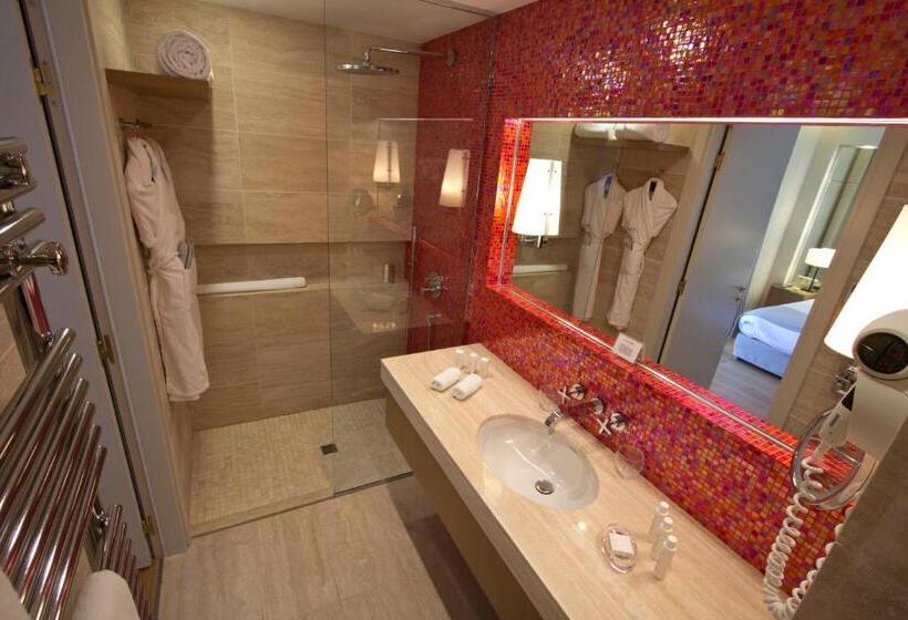 Номер Стандарт, Hostellerie La Farandole