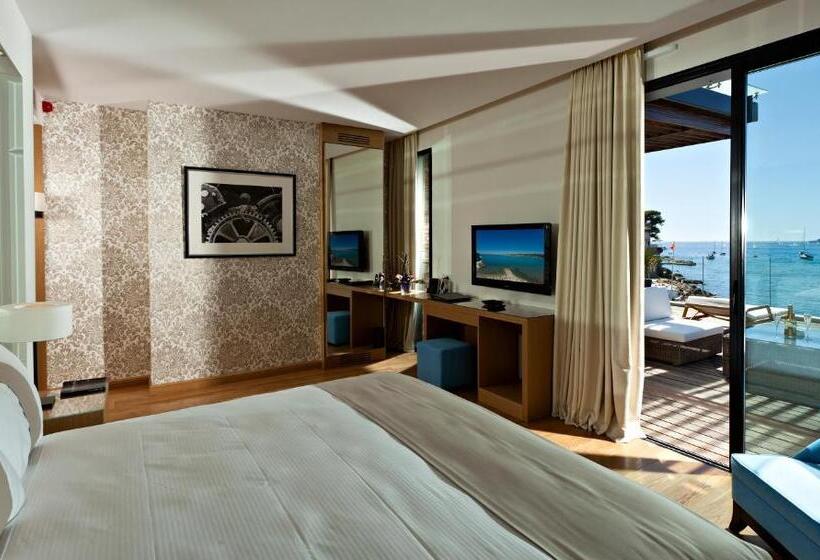 חדר דלוקס נוף לים, Hostellerie La Farandole