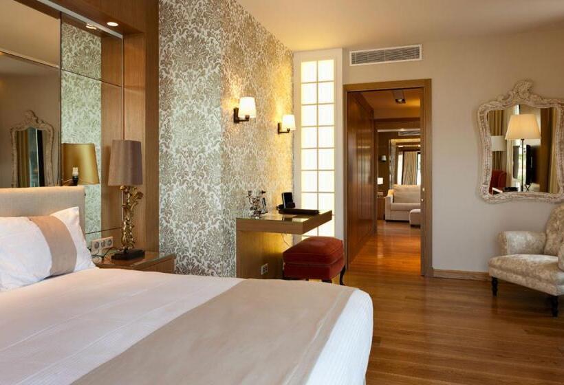 Люкс Deluxe Вид на Море, Hostellerie La Farandole