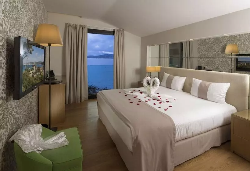 クラシックルーム, Hostellerie La Farandole