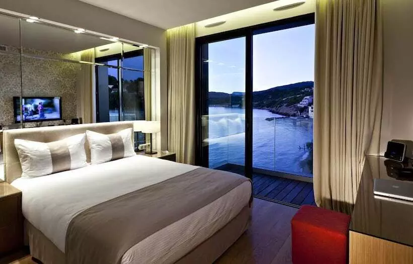 クラシックルーム, Hostellerie La Farandole