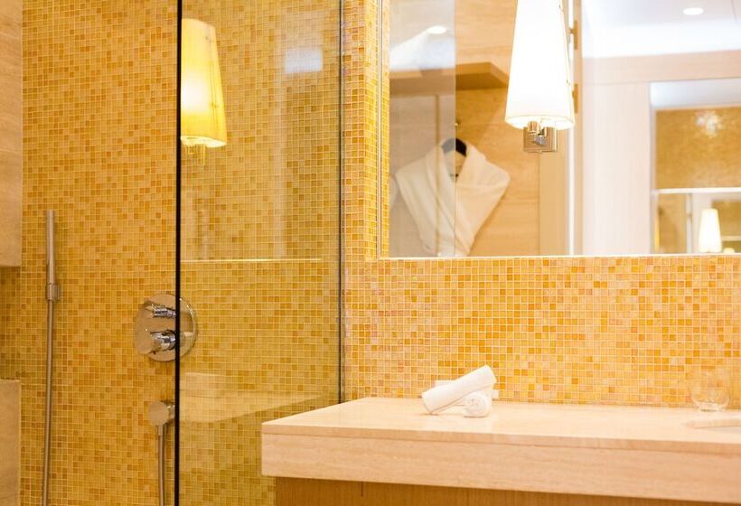 Номер Superior Вид на Море, Hostellerie La Farandole