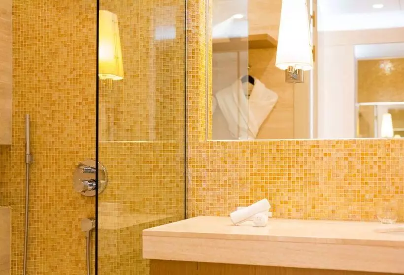 オーシャンビュースーペリアールーム, Hostellerie La Farandole