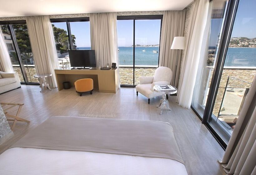 סוויטת ג'וניור נוף לים, Hostellerie La Farandole